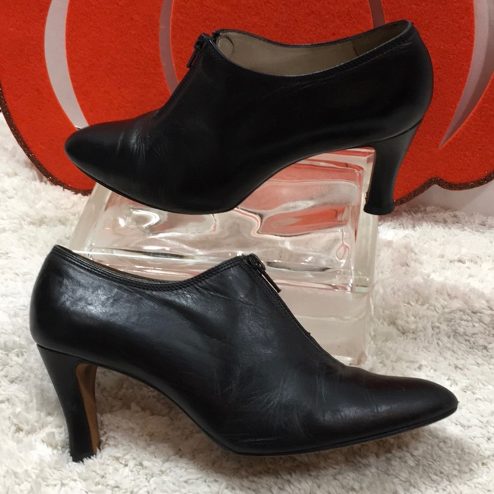 Martinez Valero leather heeled booties